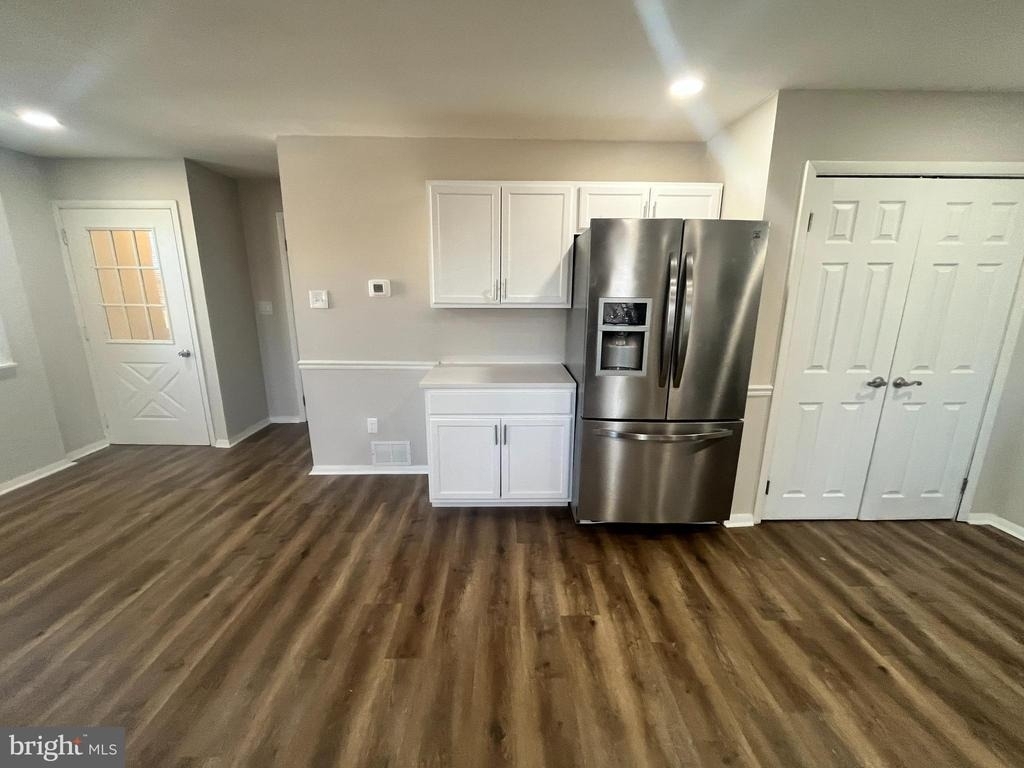 611 Old Elm - Photo 8