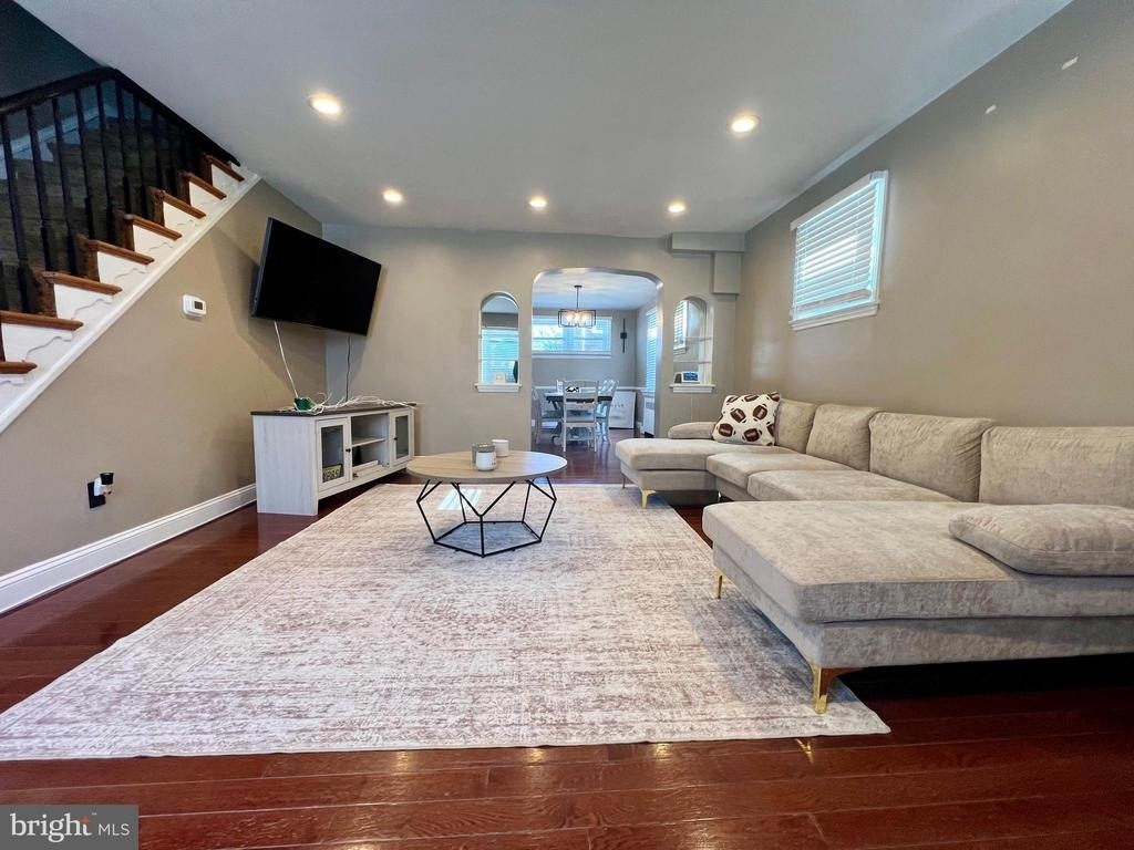317 Barker Avenue - Photo 5