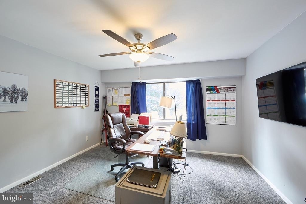 242 Summit House - Photo 9