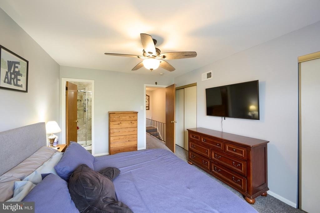 242 Summit House - Photo 16