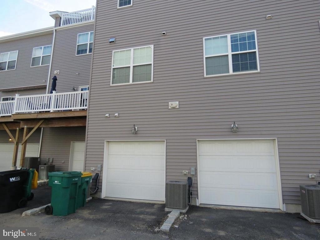 139 Easton Street - Photo 8