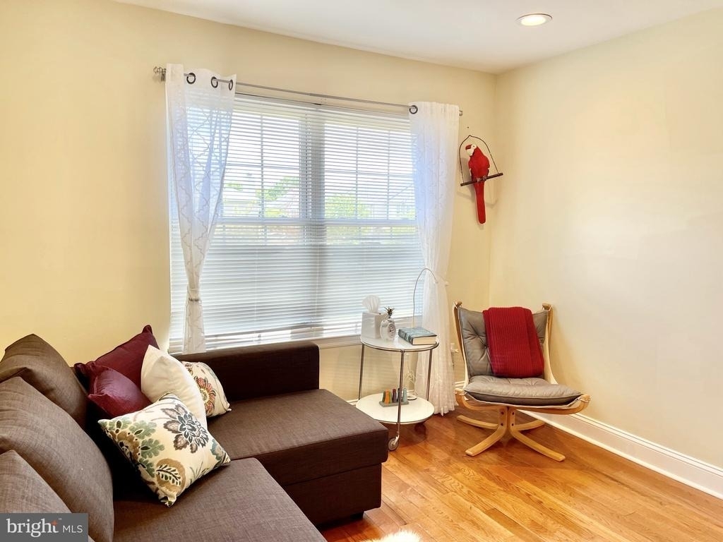 302 Marten Road - Photo 10