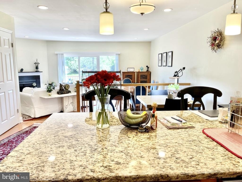 302 Marten Road - Photo 6