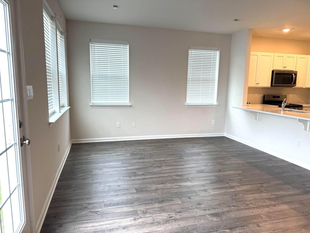 173 Mazzeo Drive - Photo 3