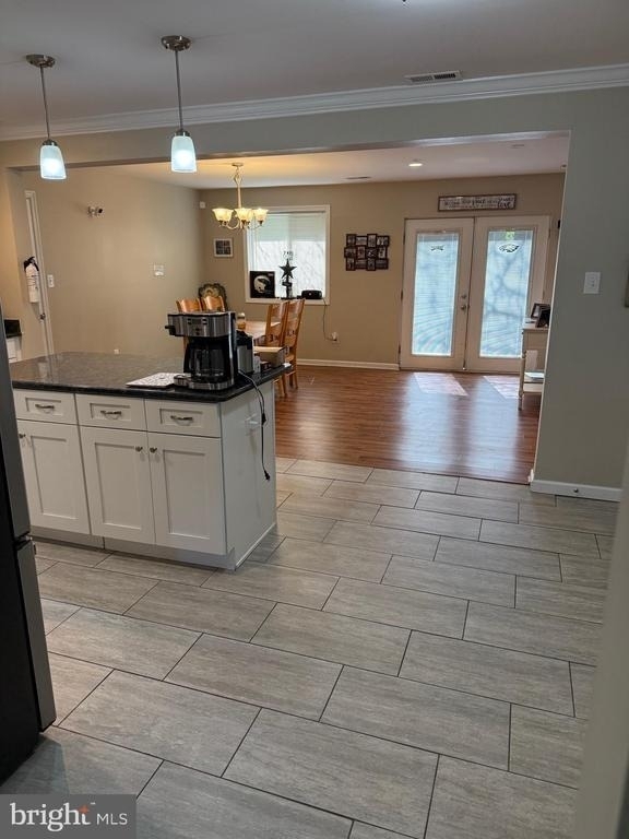 913 Hampton Way - Photo 5
