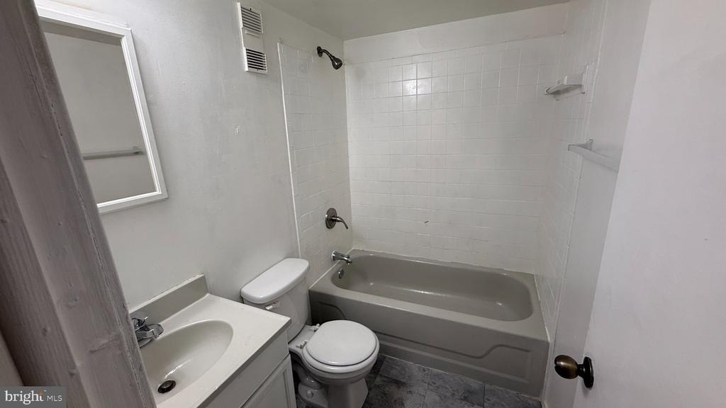 10044 Forest View Place - Photo 8