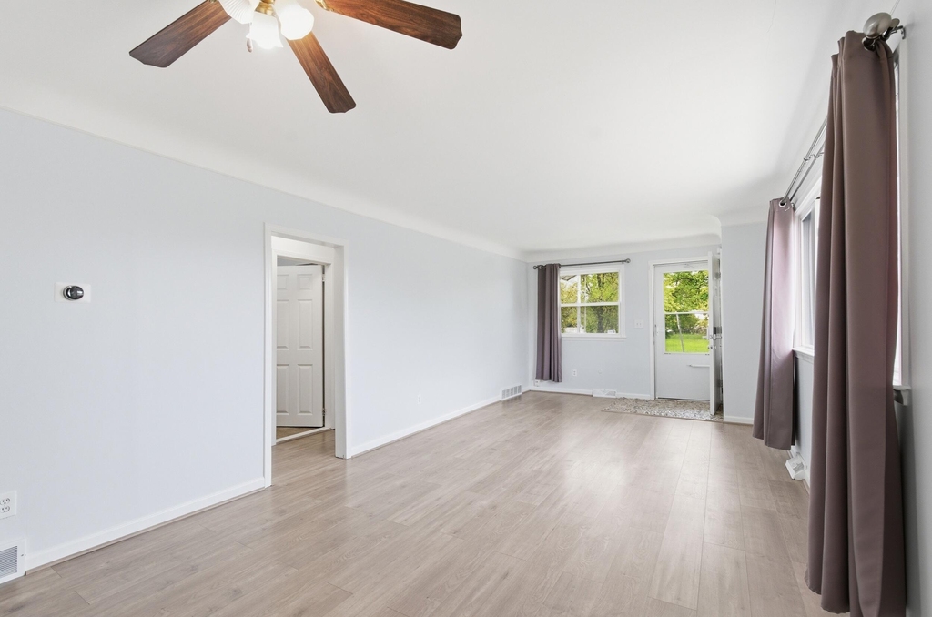 27033 Brush Street - Photo 5