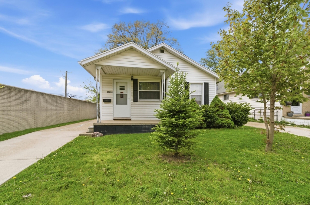 27033 Brush Street - Photo 0