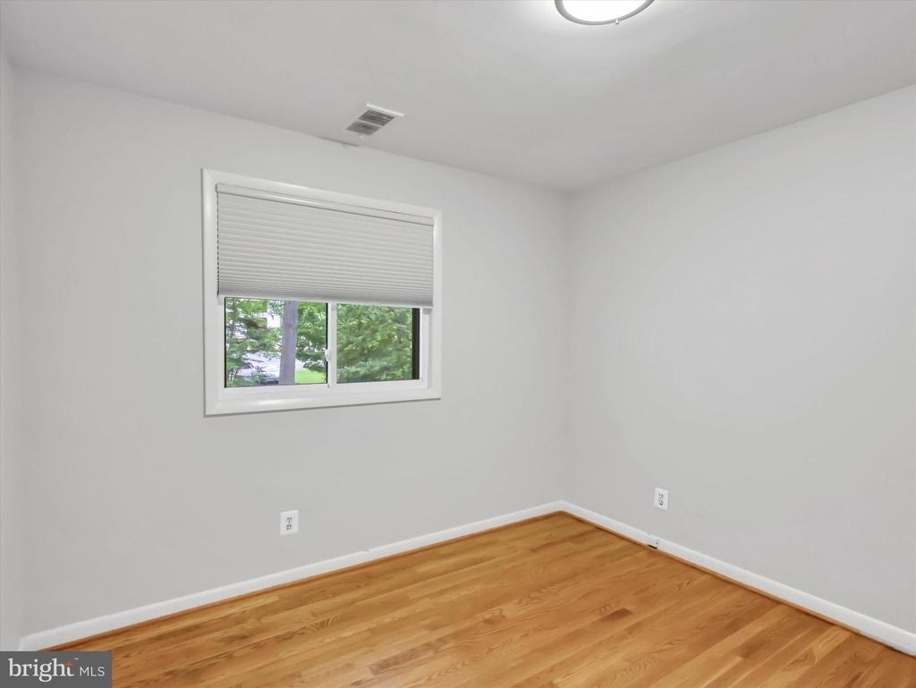 6509 Bradley Boulevard - Photo 32