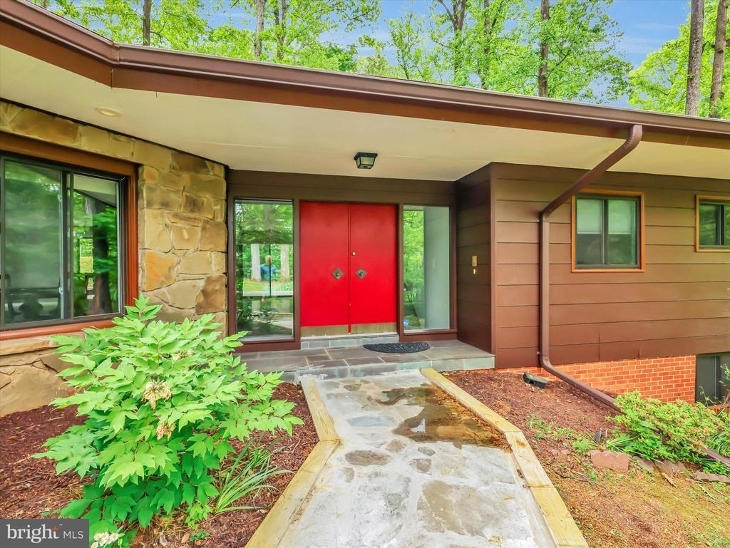 6509 Bradley Boulevard - Photo 4