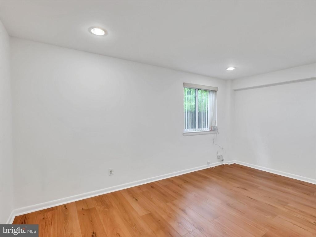 6509 Bradley Boulevard - Photo 29