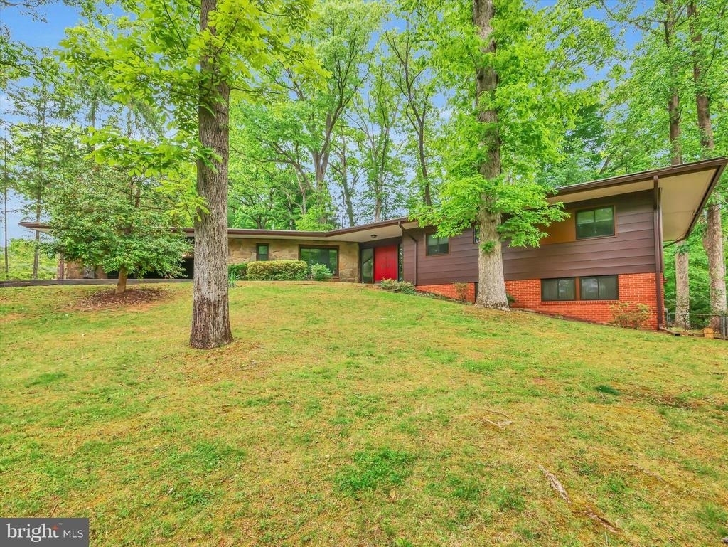 6509 Bradley Boulevard - Photo 48