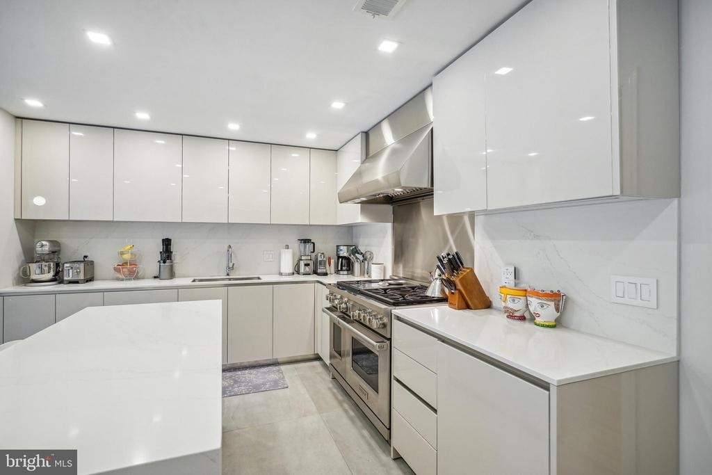 4903 Baltan Road - Photo 8