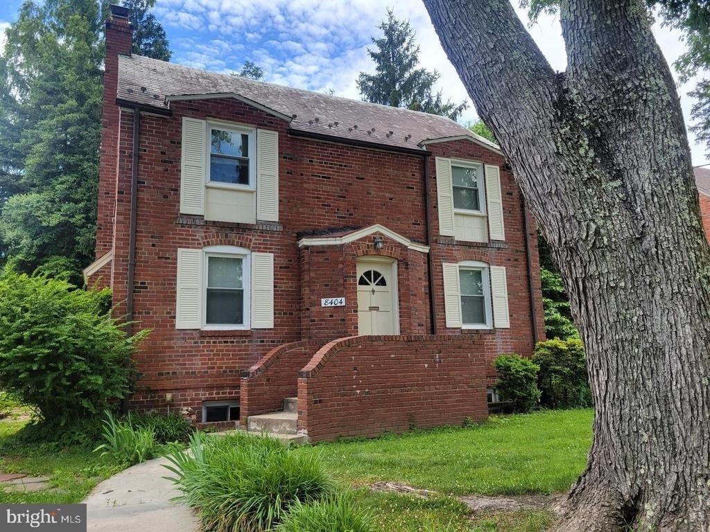 8404 Cedar Street - Photo 0