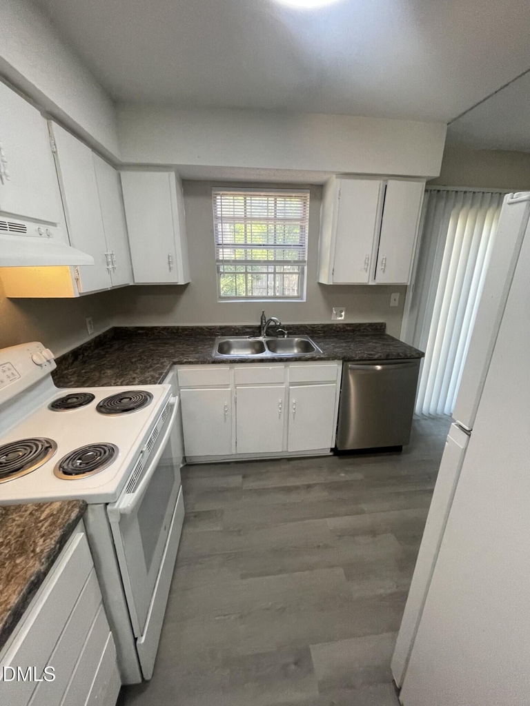 120 Byrum Street - Photo 4