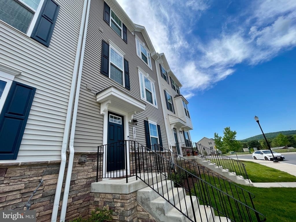 1518 Wilmer Park Lane - Photo 1