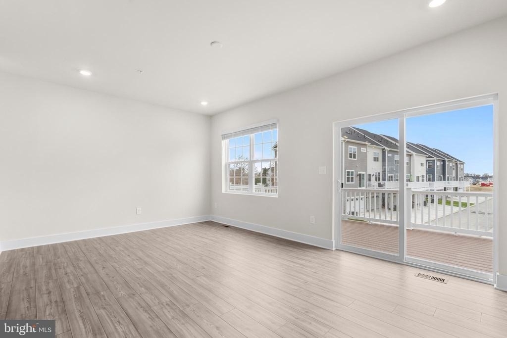 1826 Parham Way - Photo 4