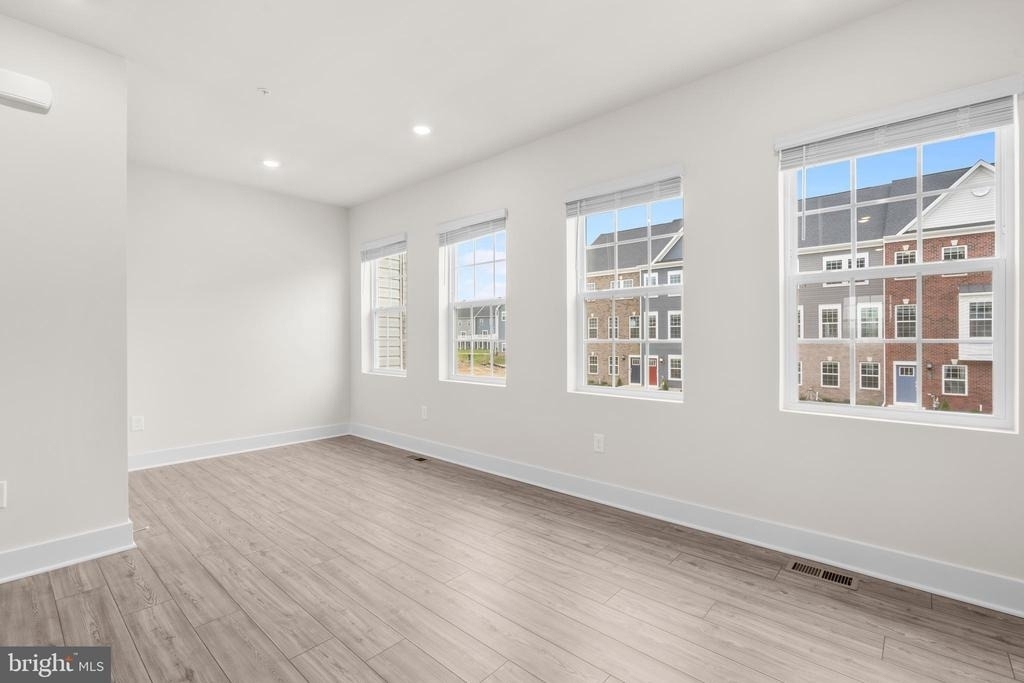 1826 Parham Way - Photo 13