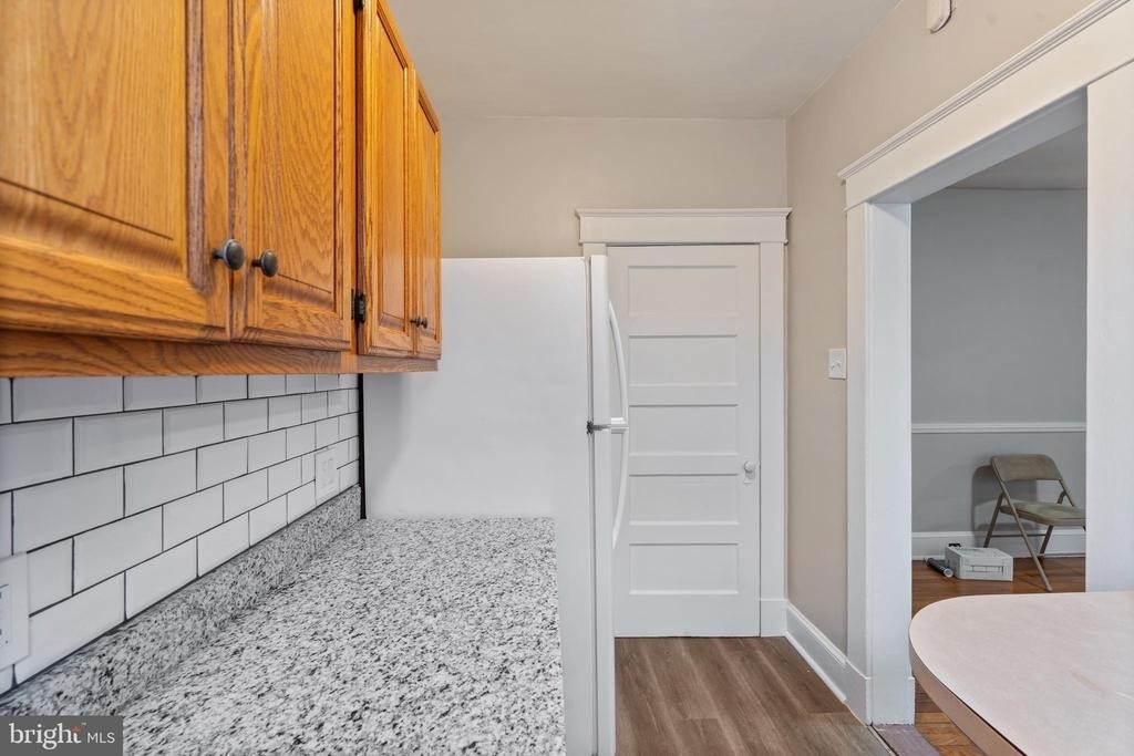 639 Plymouth Road - Photo 8
