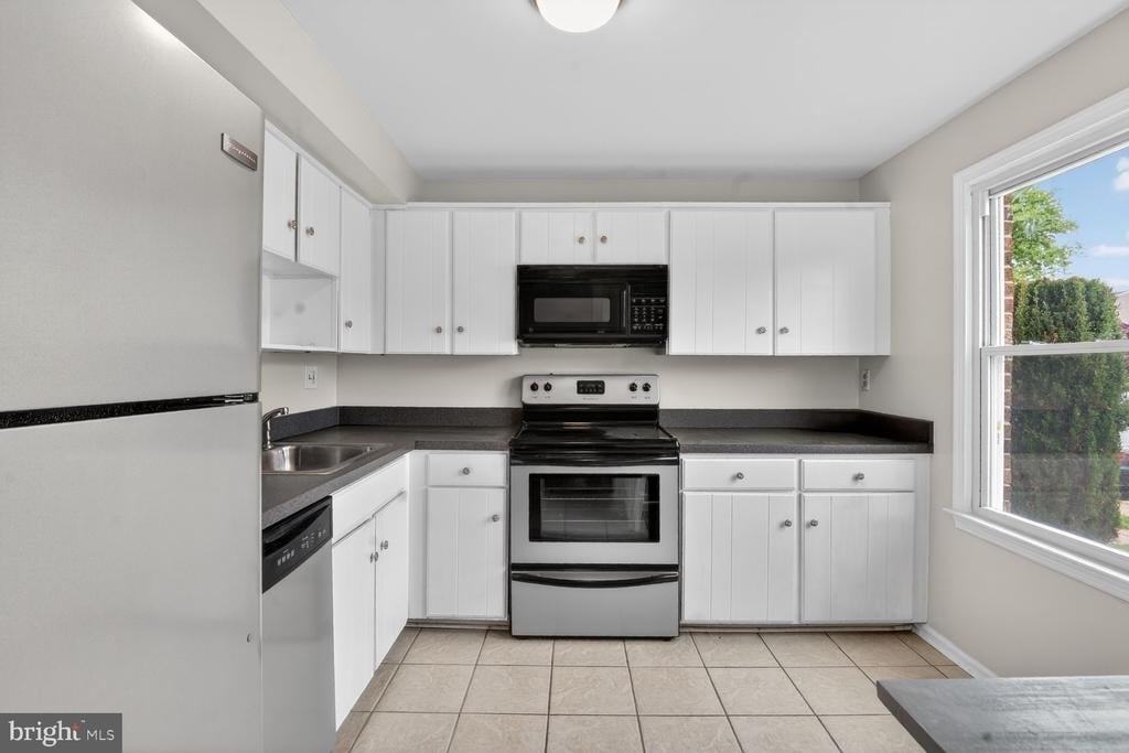 5326 King Arthur Circle - Photo 14
