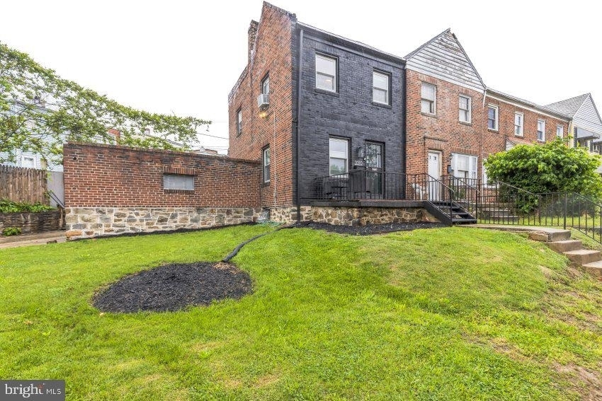3310 Elbert Street - Photo 3