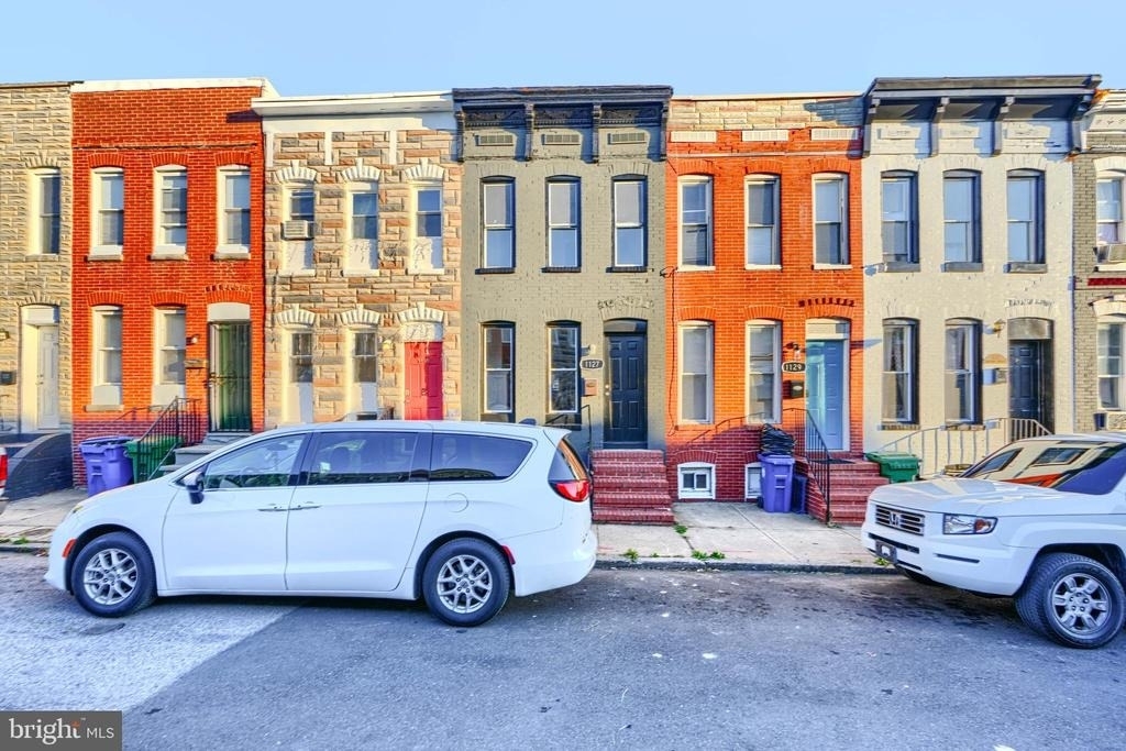 1127 Sargeant Street - Photo 2