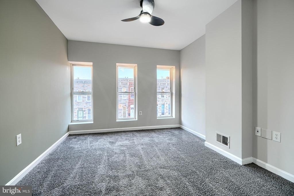 1127 Sargeant Street - Photo 19