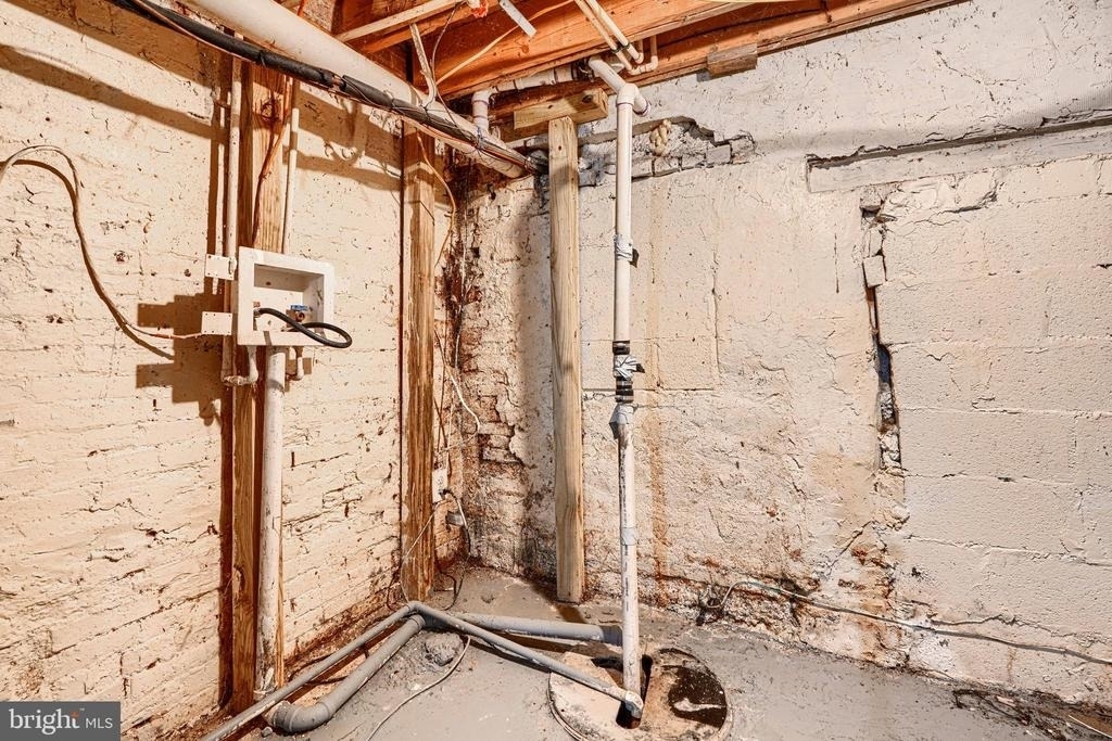 1127 Sargeant Street - Photo 32