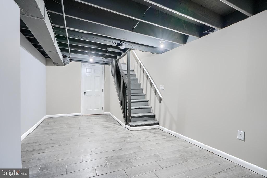 1127 Sargeant Street - Photo 28