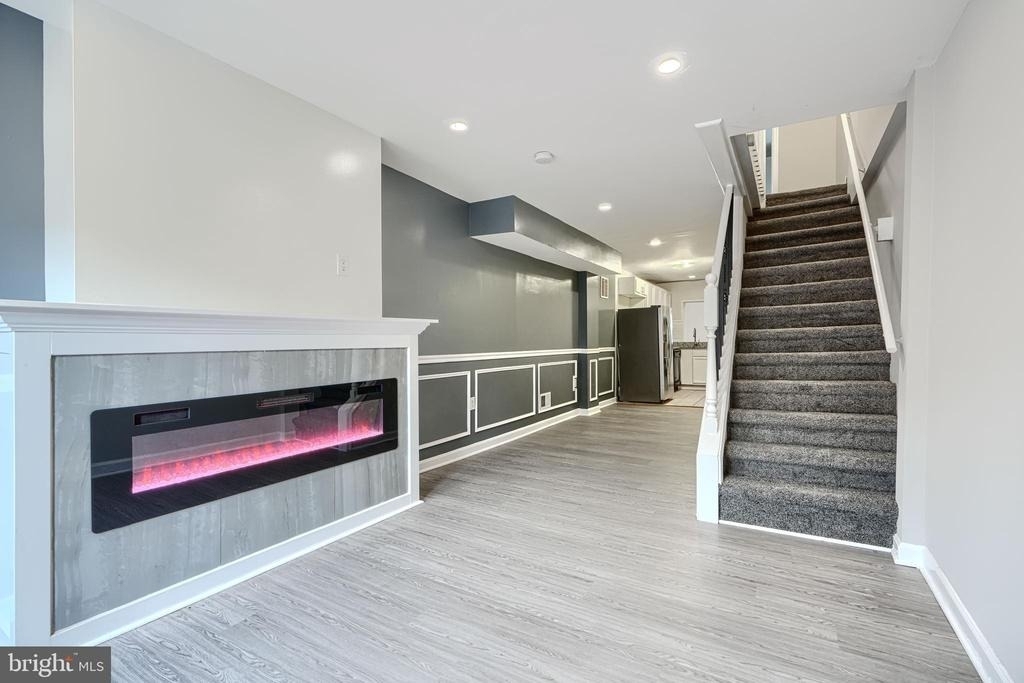 1127 Sargeant Street - Photo 0