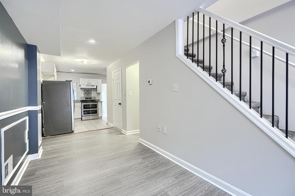 1127 Sargeant Street - Photo 8