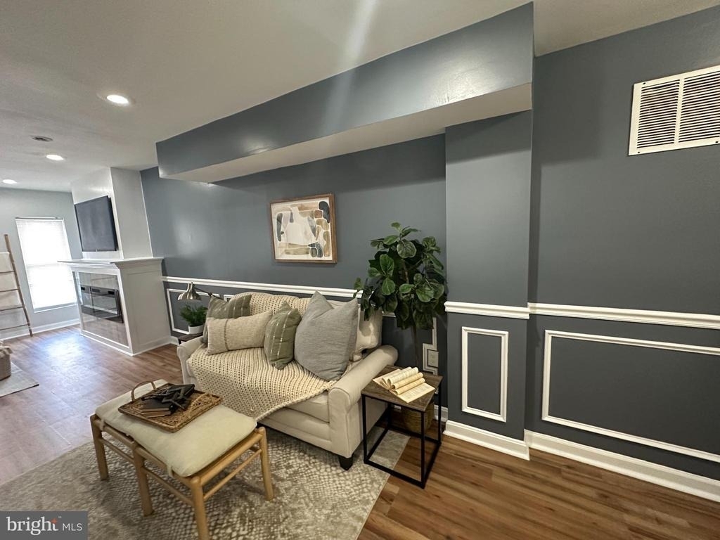 1127 Sargeant Street - Photo 10