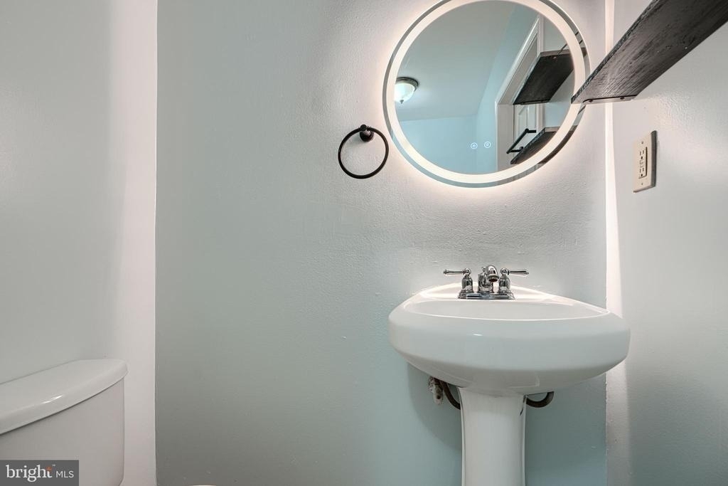 1127 Sargeant Street - Photo 26