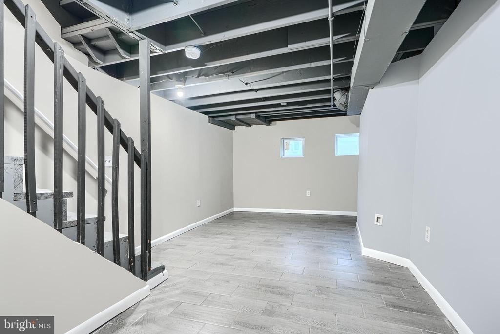 1127 Sargeant Street - Photo 29