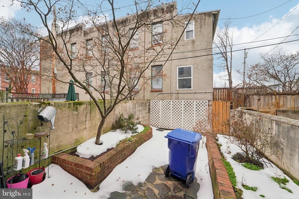 2206 E Baltimore Street - Photo 30