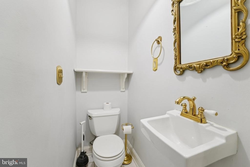 2206 E Baltimore Street - Photo 15