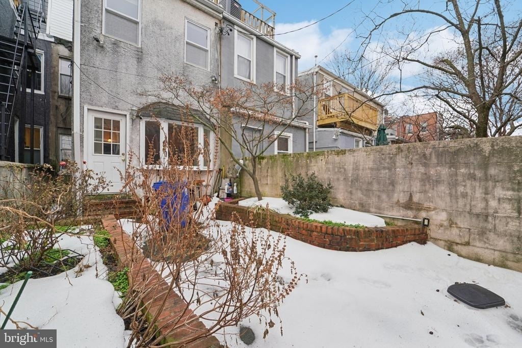 2206 E Baltimore Street - Photo 33
