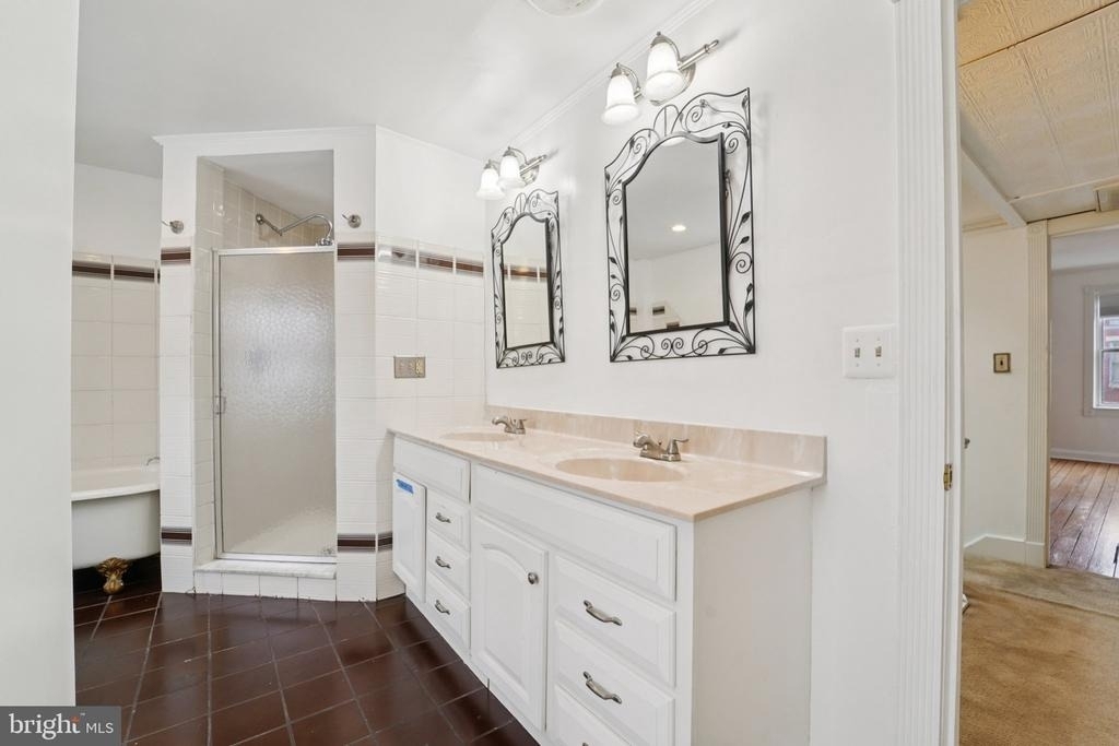 2206 E Baltimore Street - Photo 29