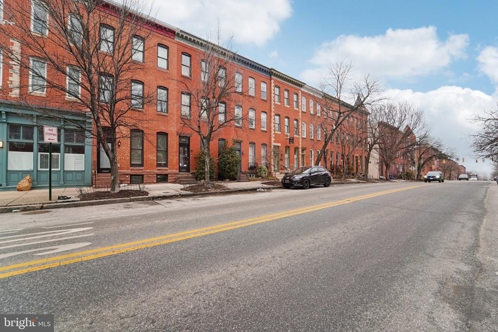 2206 E Baltimore Street - Photo 35