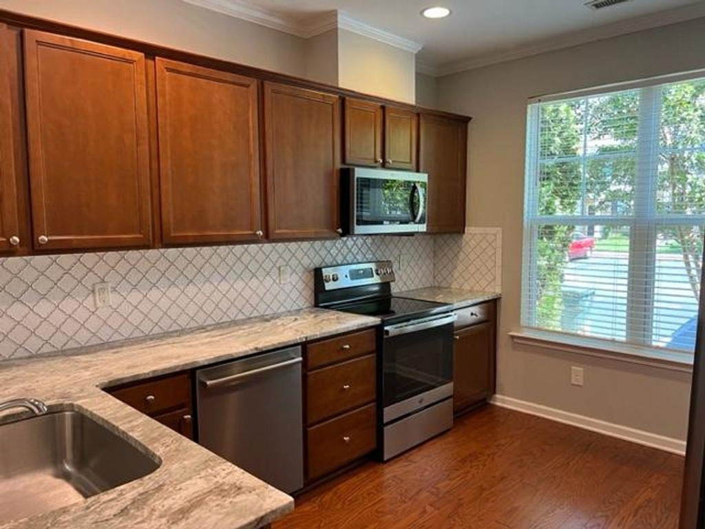 3022 Berkeley Springs Place - Photo 2