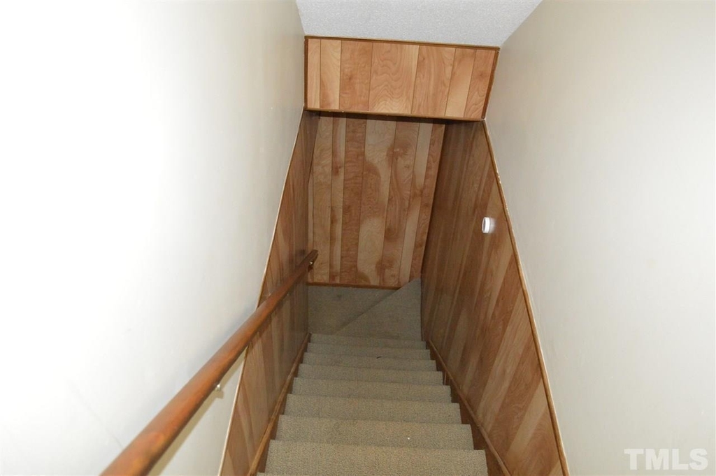 1945 Trexler Court - Photo 8