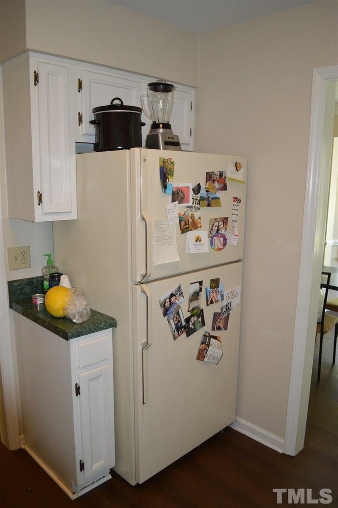1945 Trexler Court - Photo 5