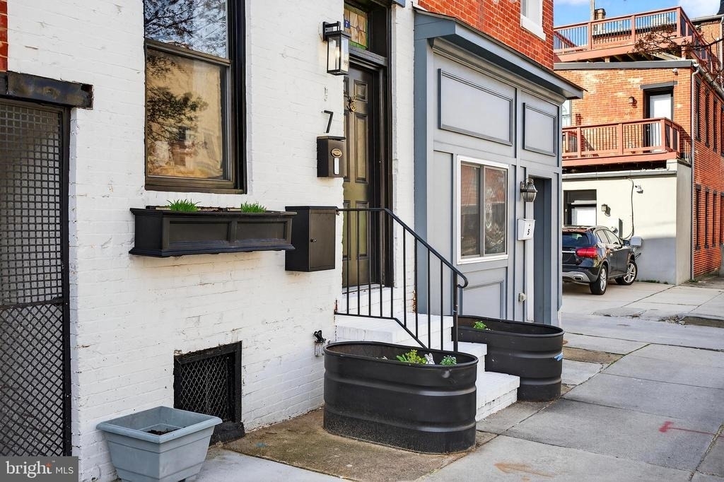 7 E Fort Avenue - Photo 5