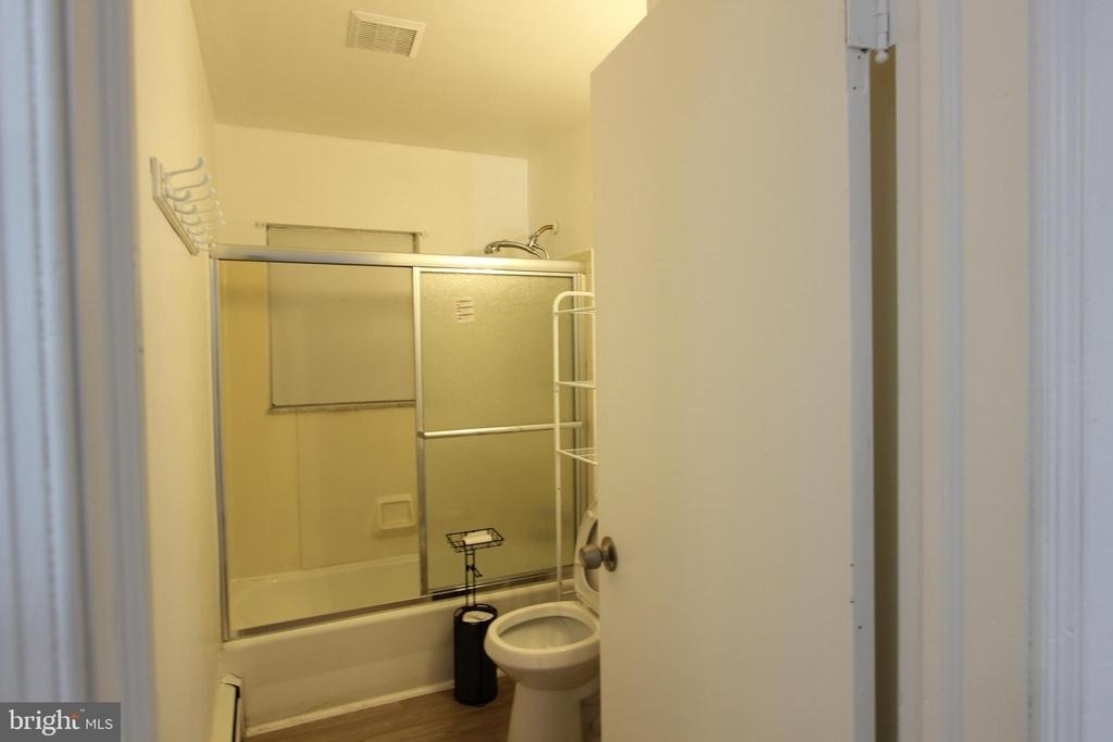 104 Lincoln Avenue - Photo 8