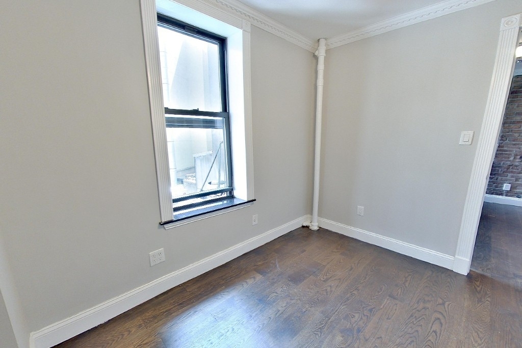 208 1st Avenue - Photo 3