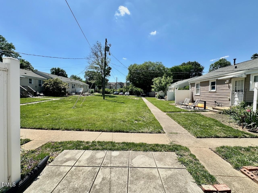 2333 Bernard Street - Photo 18