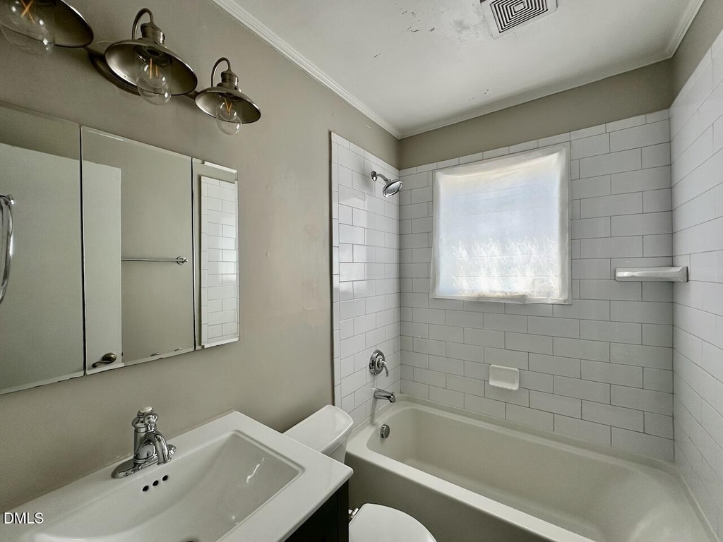 2333 Bernard Street - Photo 12
