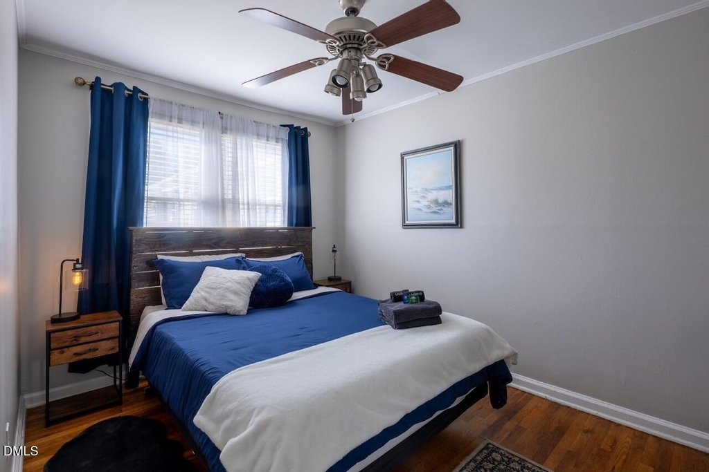 2333 Bernard Street - Photo 3