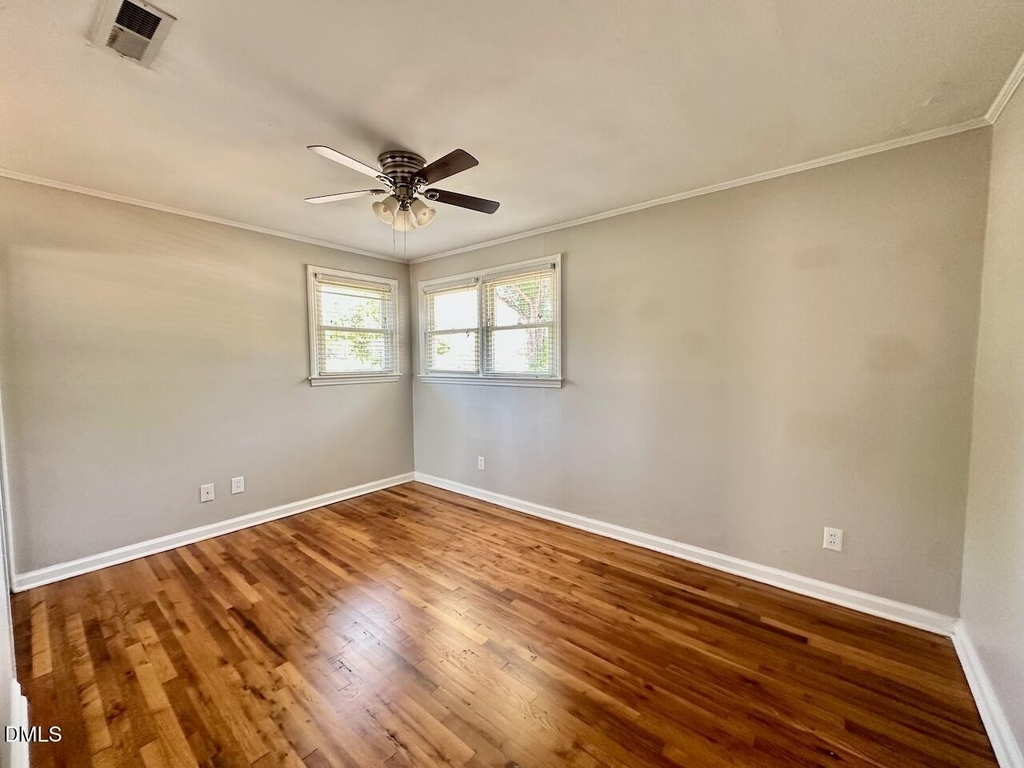 2333 Bernard Street - Photo 10