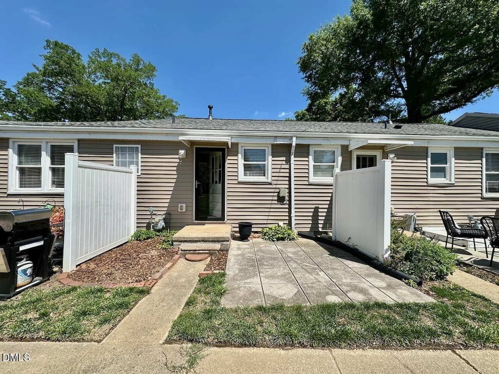 2333 Bernard Street - Photo 15